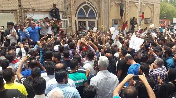 پیشنهاد جالب آقای نماینده درباره شوری آب خرمشهر! +عکس