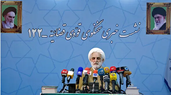 اژه ای:بارها نامه‌ نوشته ام که محافظ نمی‌خواهم !