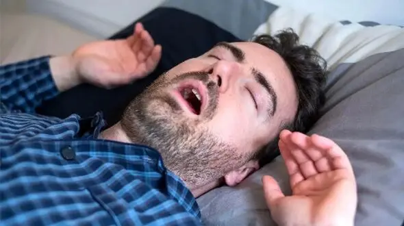 با این روش خروپف را متوقف کنید