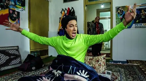 شوخی بهرام افشاری با قدش در ویکی پدیا / مگه پارچه اس؟