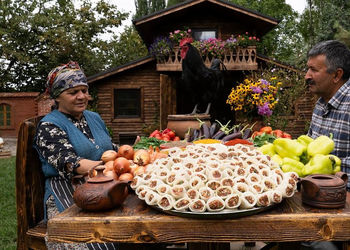 سفر به طعم‌ های روستایی آذربایجان؛ از برداشت کلم تا تهیه دلمه‌ بی‌ نظیر