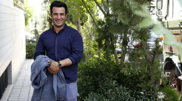 یوسف تیموری به اتفاق ترانه می‌آید