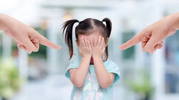 والدین سمی چه نشانه هایی دارند؟