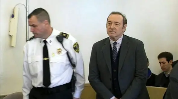 یکی از قربانیان بی عفت شدن توسط بازیگر اسکاری به طرز مشکوکی جان باخت+ عکس