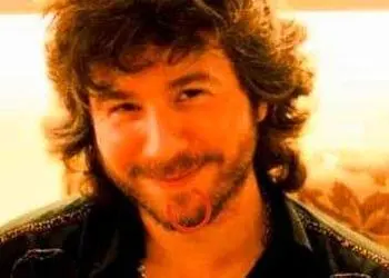 دانلود آهنگ منصور ( ورژن هوش مصنوعی ) به نام امون از دست این دل 