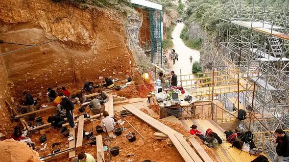 خواب زمستانی انسان‌های اولیه 