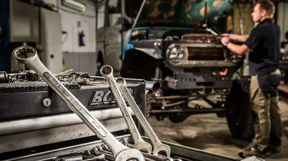 بازار خودرو و قطعات خودرو زیر فشار کمبود و افزایش قیمت / خرید خودرو صفر کیلومتر آرزو می شود!