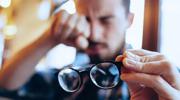چرا گاهی تار می بینیم؟