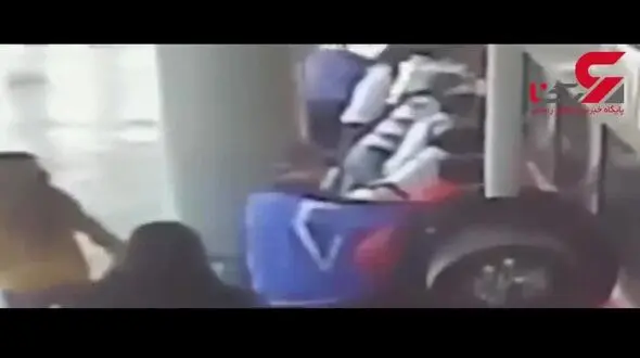 مرگ دلخراش یک زن که در بین سکو و قطار افتاد + فیلم 