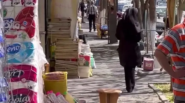 رسم زیبای خرید و فروش بین کاسبان قدیم + فیلم