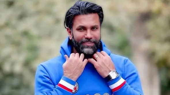 باز هم جنجال عکس جدید علیرضا نیکبخت واحدی و همسرش / استقلالی ها ببینند!