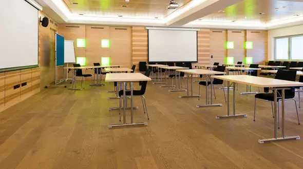 هزینه‌ نجومی یک لیست عجیب در دبستانی لاکچری خبرساز شد + عکس