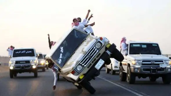  کشتن عابران بی گناه دیوانه وار ترین تفریح بچه پولدارها + عکس