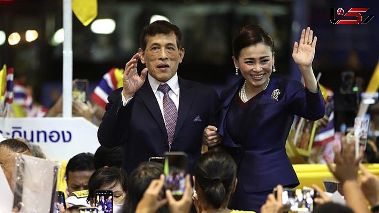 جاروکشی پادشاه تایلند و معشوقه جنجالی اش در زندان! + عکس