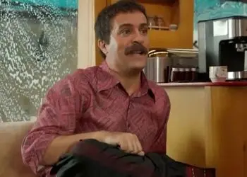 عکس| سفر در زمان/ «ارسطو، کسلر و سیروس مقدم» در پشت صحنه سریال پایتخت 7؛ سال 1403