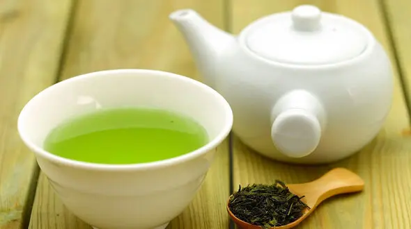 تاثیر چای سبز بر درمان کرونا