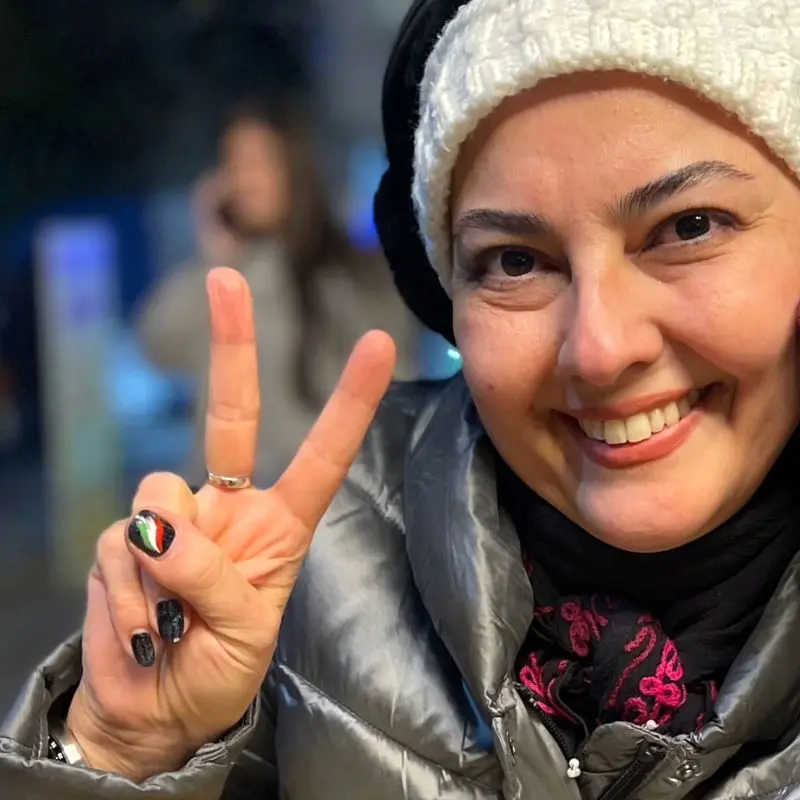 تاریخ وبگردی |تغییر چهره « آناهیتا همتی» بازیگر سریال خانه به دوش در 51 سالگی