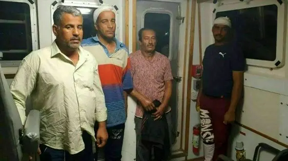 اولین عکس از 4 خدمه نجات یافته کشتی ایرانی غرق شده در عراق