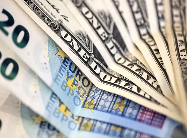 قیمت دلار امروز دوشنبه 24 آذر 1404 / افزایش 3 هزار و 800 تومانی طی یک روز!