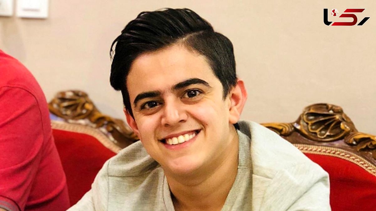 پست طعنه آمیز امیرمحمد رفیق دیرینه عموپورنگ در کنار دریایی از کتاب / قبول دارین زود بزرگ شد؟ یا زمان زود میگذره؟