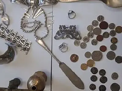 کشف گنج نفیس در خدابنده زنجان + عکس و جزییات