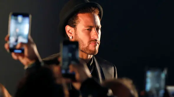 اظهارات جدید دختری که توسط فوتبالیست مشهور جهان بی عفت شد