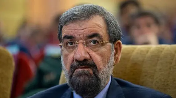 محسن رضایی: دولت دست در جیب مردم می کند