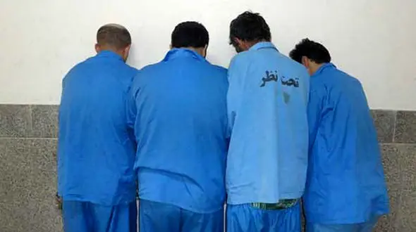 بازداشت 4 مرد شیاد که مجانی خرید می کردند / میلیونی به جیب زدند