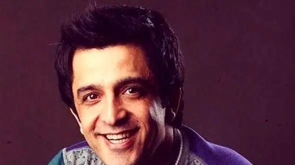 عکس / مجید یاسر «بهنام» سریال نون خ در کنار دخترش در آمریکا