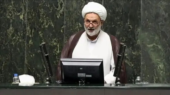 نماینده مجلس: پزشکیان با سخنانش گاف داد/ تهدید رهبری بی‌پایه است