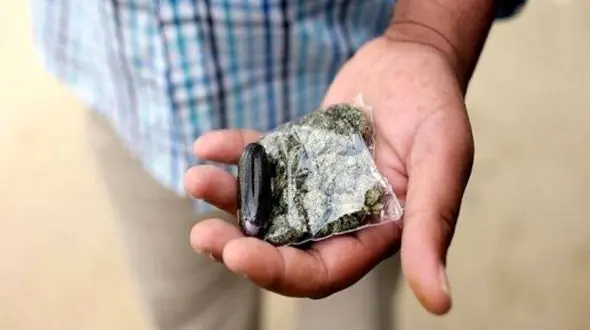 پسر جوان بخاطر دعوای پدر و مادرش مواد فروش شد + جزییات