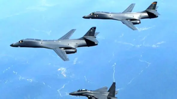  بمب‌افکن‌های هسته ای آمریکا به سمت آسیا اعزام شدند 