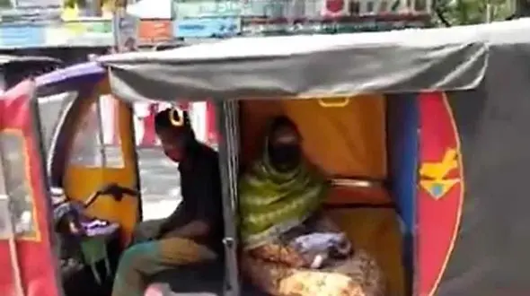 اقدام دیدنی یک راننده برای جلوگیری از ابتلای مسافران به ویروس کرونا +فیلم