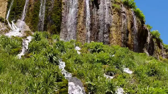 تصاویری زیبا از طبیعت روستای دلیر و الیت و آبشار نیاکان کوهرنگ