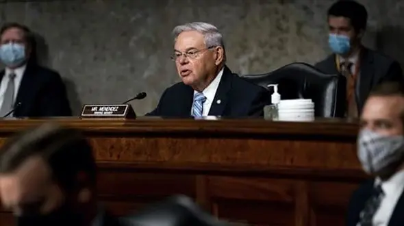 تجمع در مقابل خانه سناتور آمریکایی برای اعتراض به مواضع ضد ایرانی