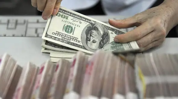 کاهش 3 هزار و 300 تومانی قیمت دلار