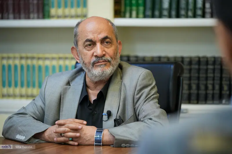 رفیقدوست: امام من را صدا کرد و گفت بمب اتم نباید بسازید/ تنگه هرمز آبراه بین‌المللی نیست/ جنگنده هم ساخته‌ایم و در حال تکثیرش هستیم