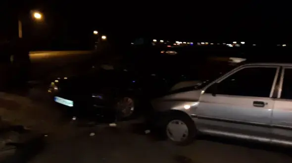 رانندگی خلاف جهت راننده پژو در کمربندی پرخطر گلپایگان / یک نفر مصدوم شد+ فیلم و عکس