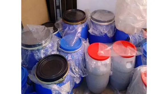 کشف 2 کارگاه بزرگ مشروبات الکلی در فریدونکنار + عکس