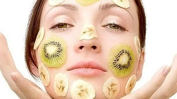 5 ماسک طبیعی که سن تان را جوان تر نشان می دهد