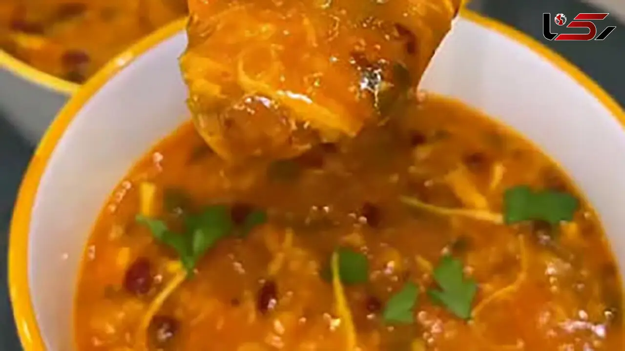 طرز تهیه سوپ مرغ و زرشک + فیلم