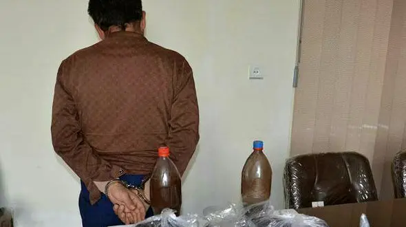 دستگیری سوداگر مرگ با بیش از 12 کیلو تریاک در نیشابور + عکس 