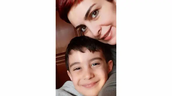 عاشقانه ماه چهره خلیلی و پسرش در رنگین کمان + عکس