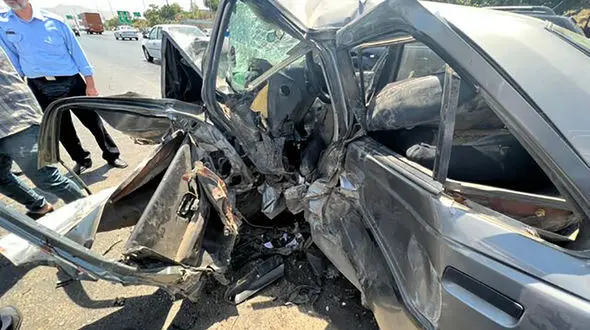 ۴ حادثه دیده در تصادف‌ شاخ به شاخ محور قروه به دهگلان