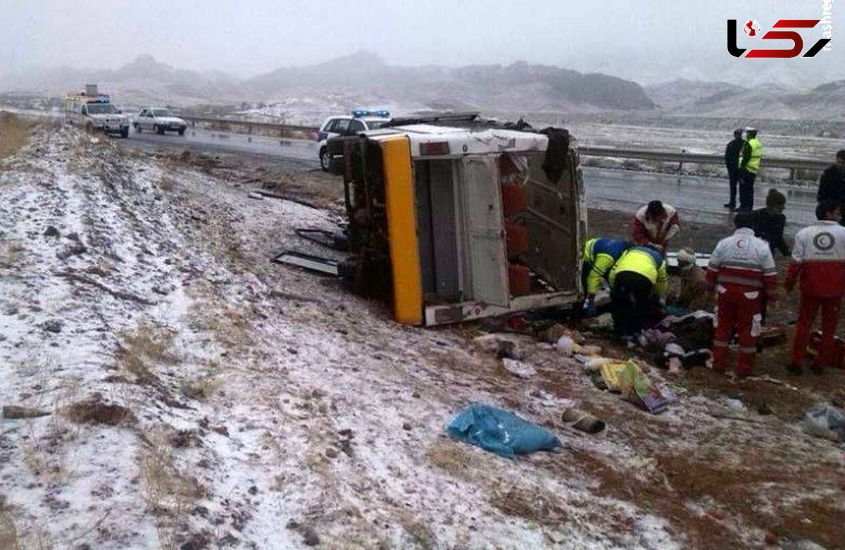 واژگونی هولناک مینی بوس در جاده تبریز