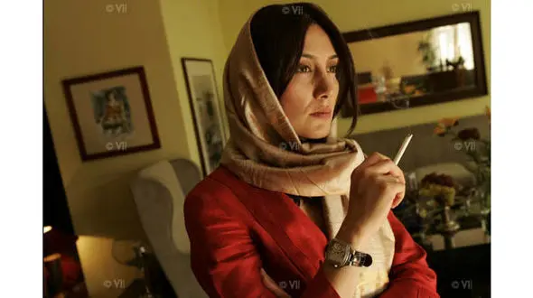 ژست متفاوت هدیه تهرانی با سیگار در دست +عکس