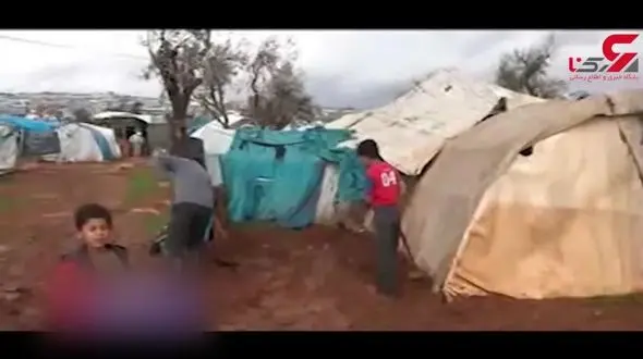 وضع دشوار آوارگان سوری در مرز با ترکیه + فیلم 