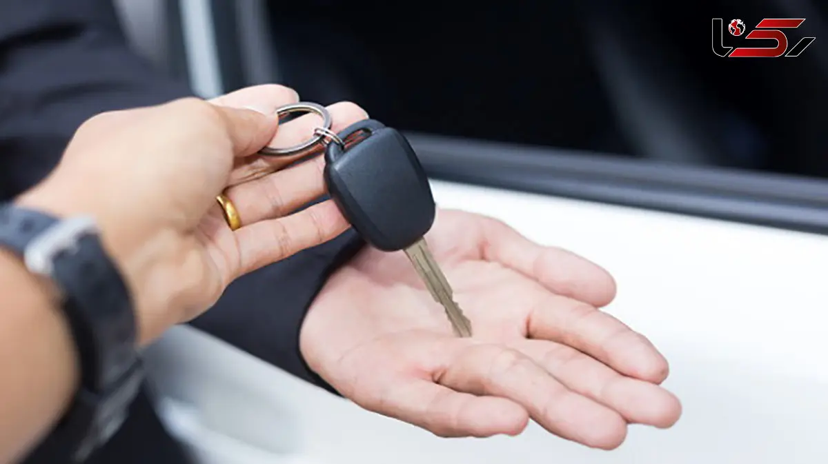 اعتراض رانندگان استیجاری نهادهای دولتی/ نزدیک به ۹۰۰ راننده مشمول قانون ایثارگران هنوز تبدیل وضعیت نشدهاند + فیلم