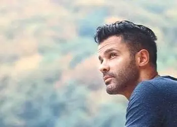 دانلود ریمیکس احساسی بتاب از سیروان خسروی و شادمهر عقیلی و سیامک عباسی و امید 