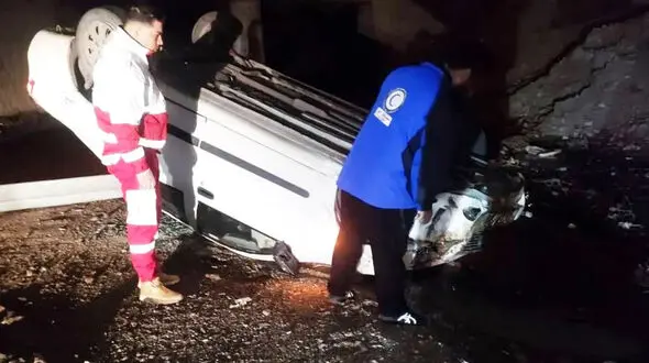 3 کشته و زخمی در واژگونی پراید در جاده قزوین تهران